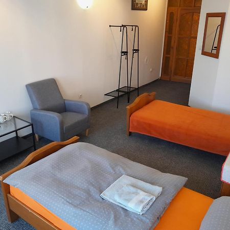 Academus Pub & Guest House Wroclaw Luaran gambar