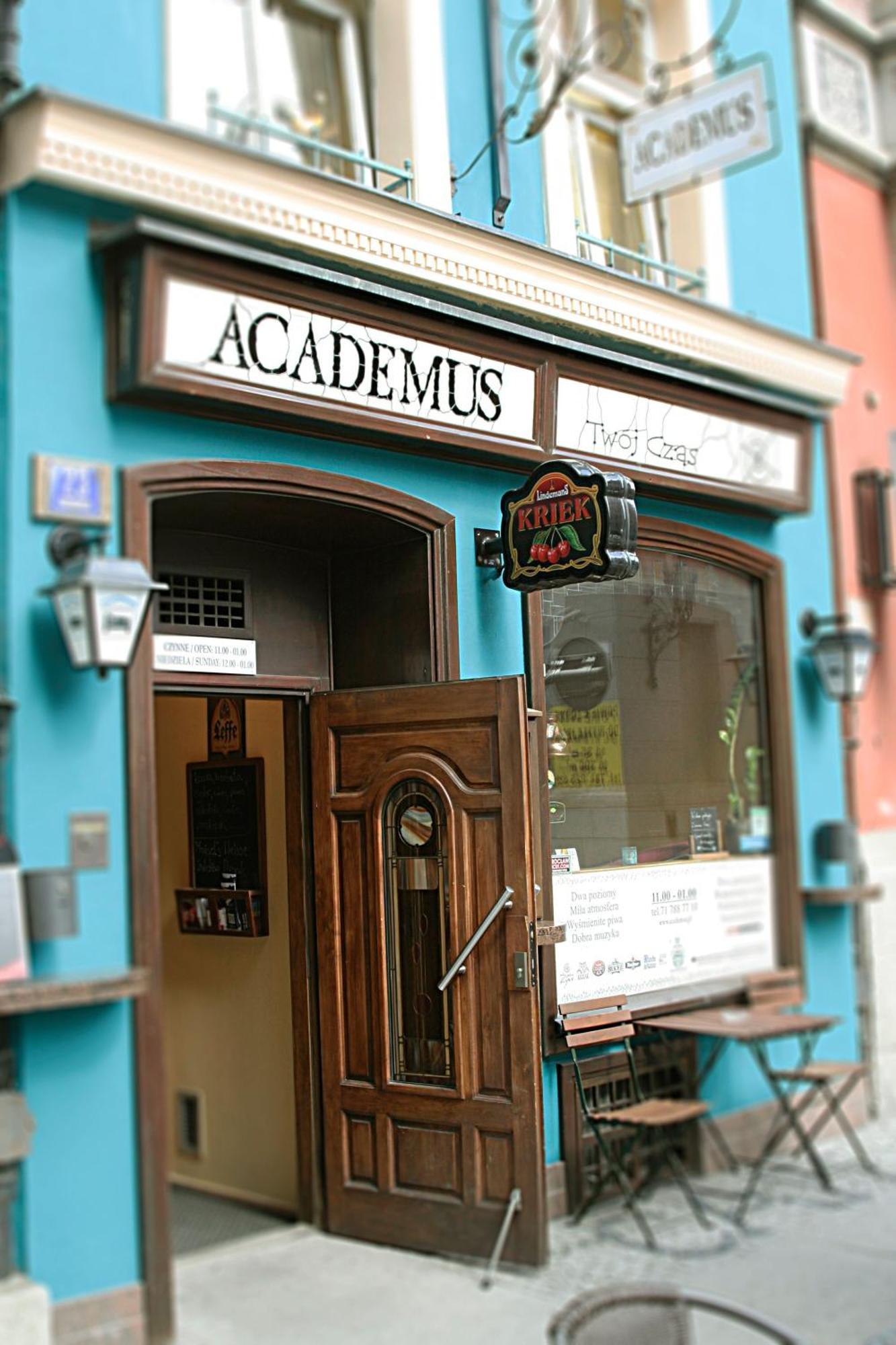 Academus Pub & Guest House Wroclaw Luaran gambar
