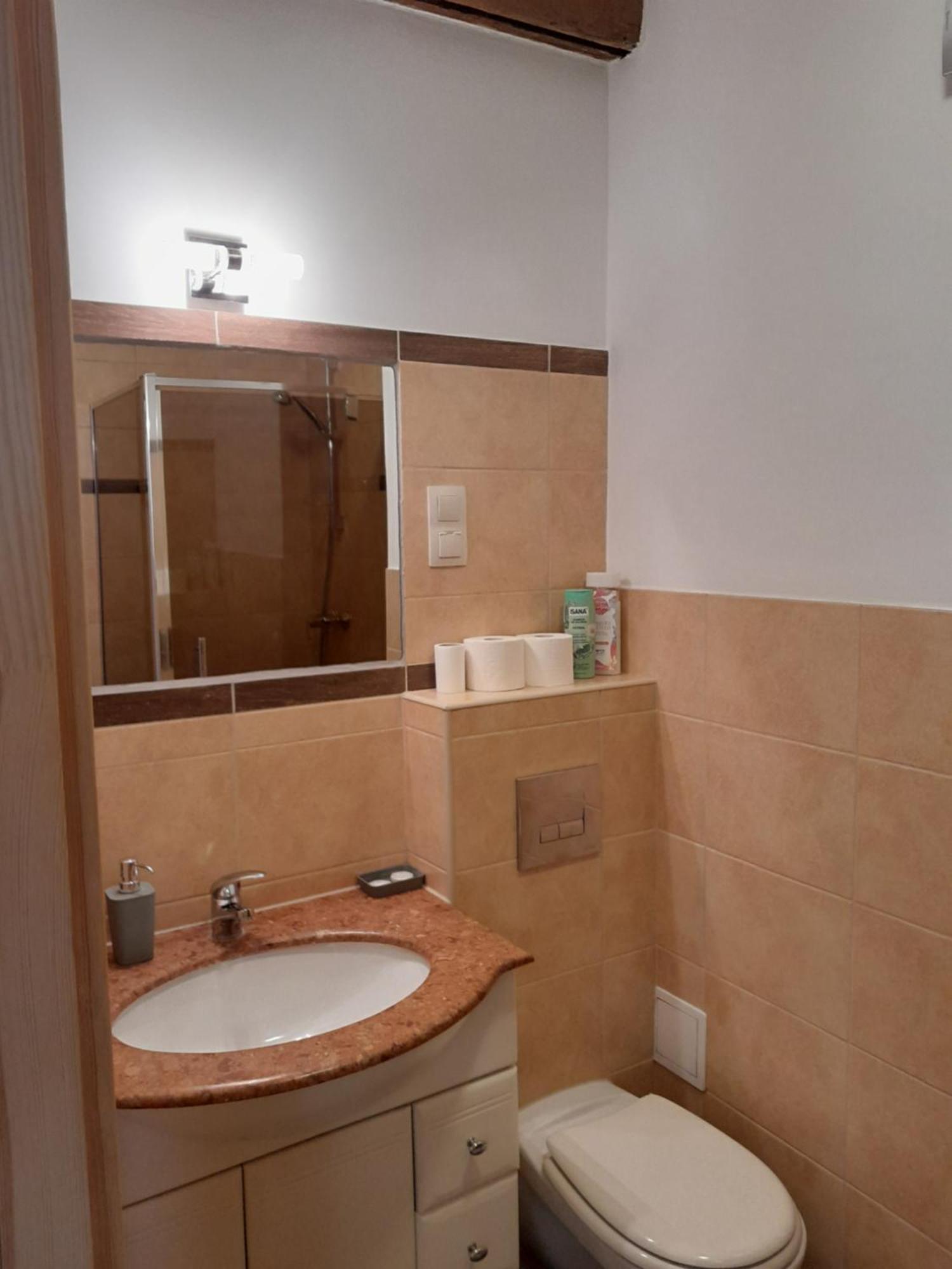 Academus Pub & Guest House Wroclaw Luaran gambar
