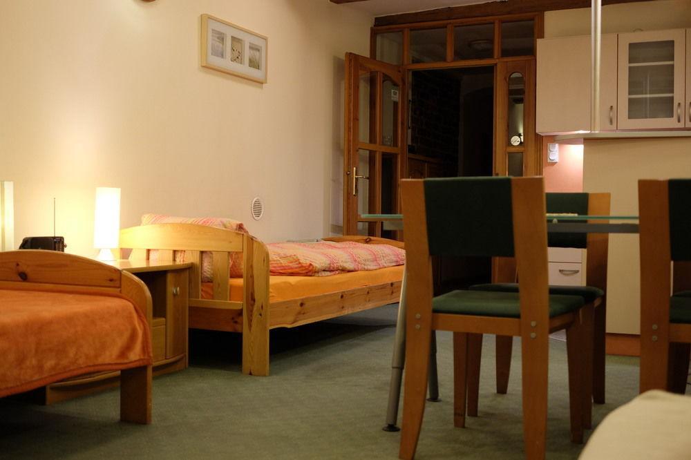 Academus Pub & Guest House Wroclaw Luaran gambar