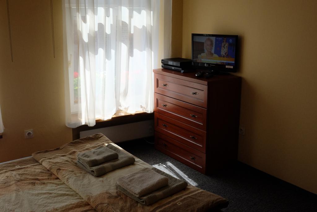 Academus Pub & Guest House Wroclaw Bilik gambar